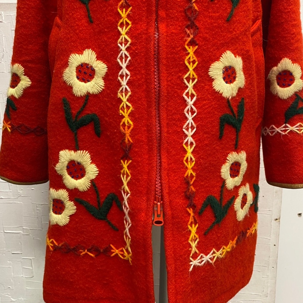 VINTAGE RED HUDSON'S BAY WOOL PARKA WITH FUR LINED HOOD - Picture 4 of 9
